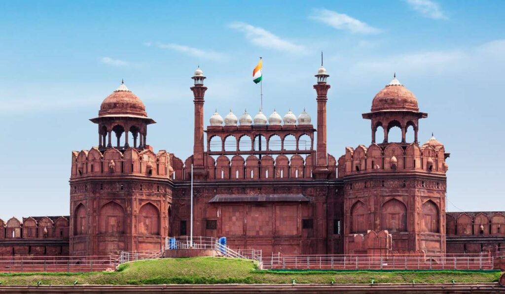 Tourist Places Near New Delhi Railway Station view