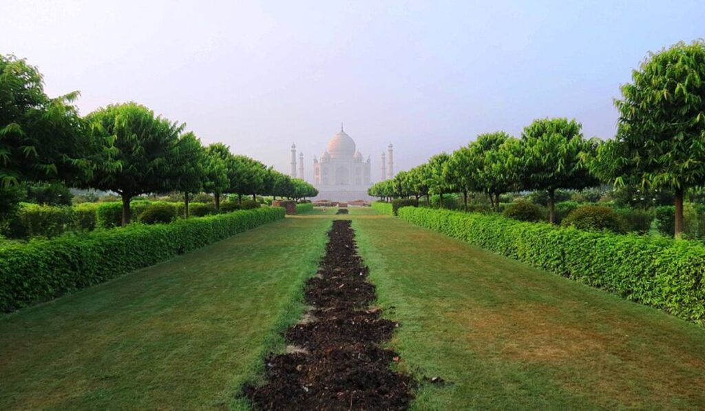 Taj Mahal viewed from Mehtab Bagh at sunset